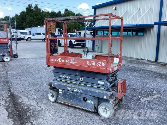 SkyJack SJ3219 Scissor lifts