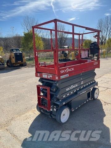 SkyJack SJ3226 Scissor lifts