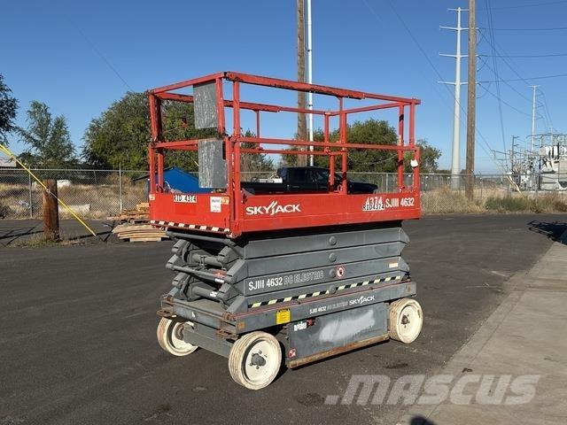SkyJack SJ4632 Scissor lifts