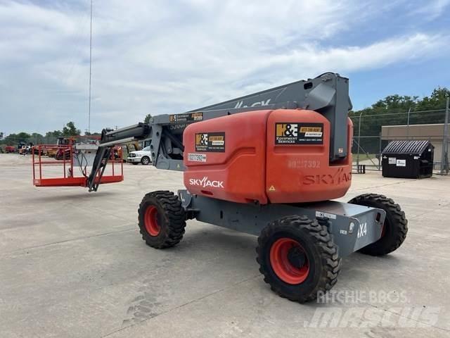SkyJack SJ63AJ Articulated boom lifts