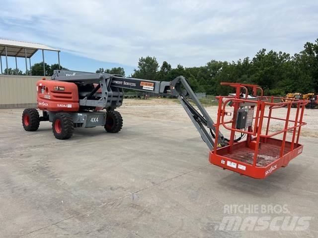 SkyJack SJ63AJ Articulated boom lifts