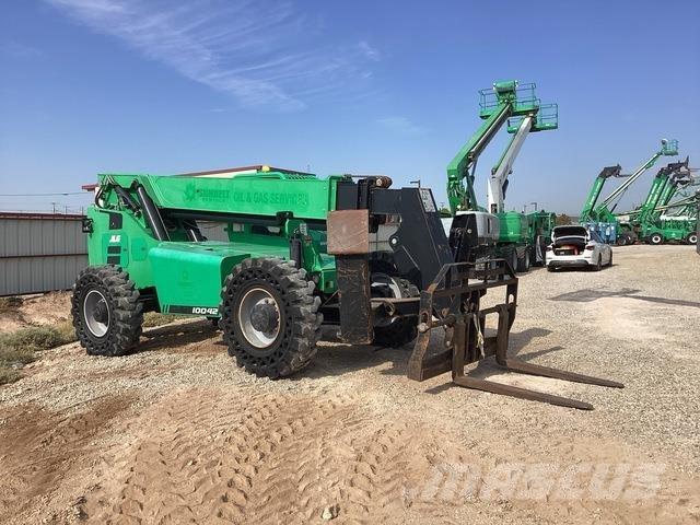 SkyTrak 10042 Telescopic handlers
