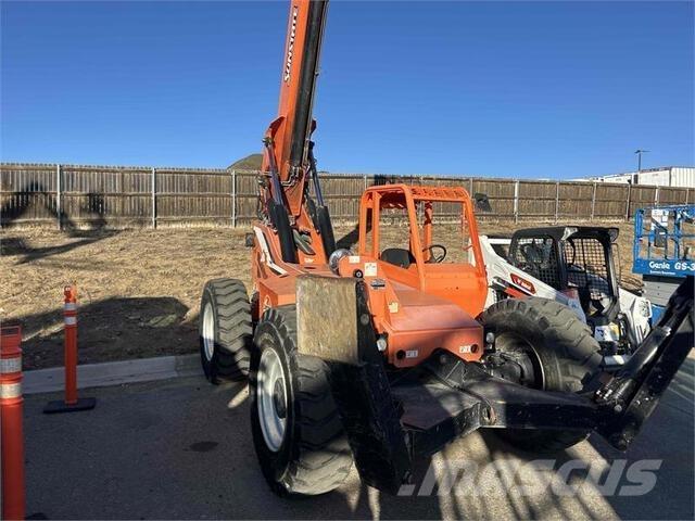 SkyTrak 10054 Telescopic handlers