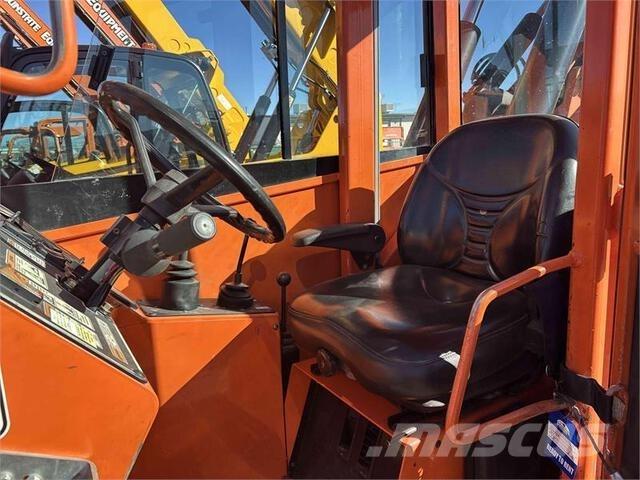 SkyTrak 10054 Telescopic handlers
