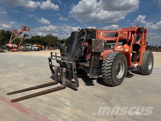 SkyTrak 10054 Telescopic handlers