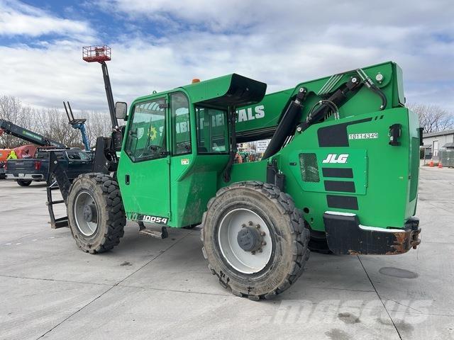 SkyTrak 10054 Telescopic handlers