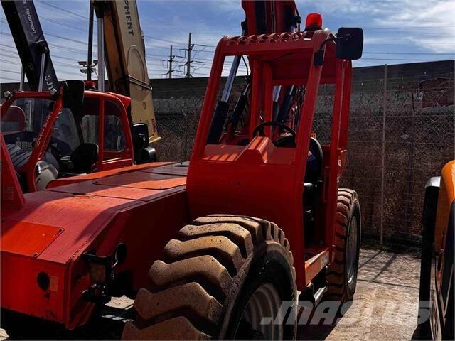 SkyTrak 6042 Telescopic handlers
