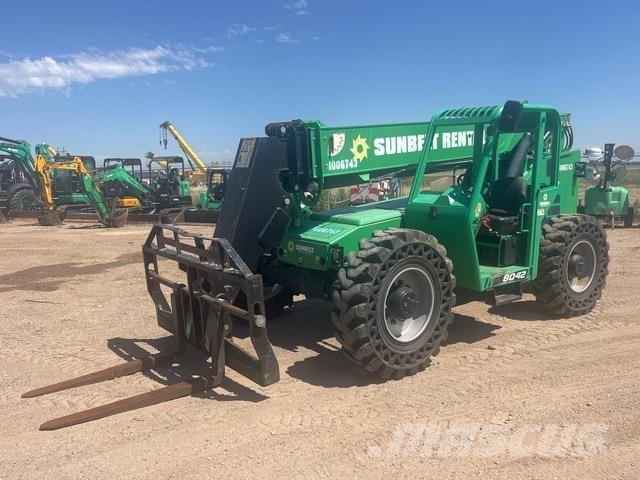 SkyTrak 8042 Telescopic handlers