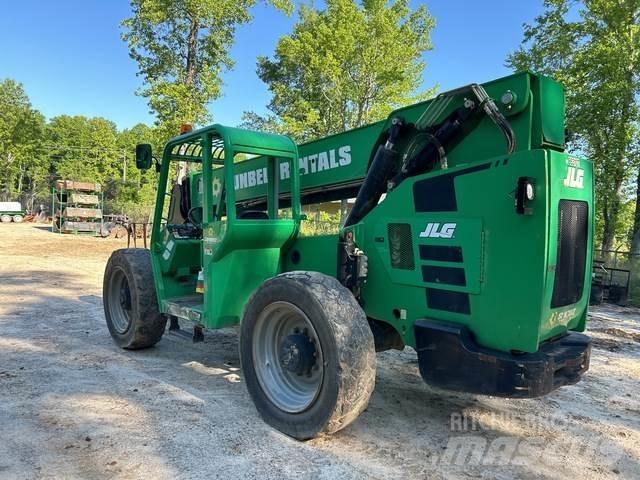 SkyTrak 8042 Telescopic handlers