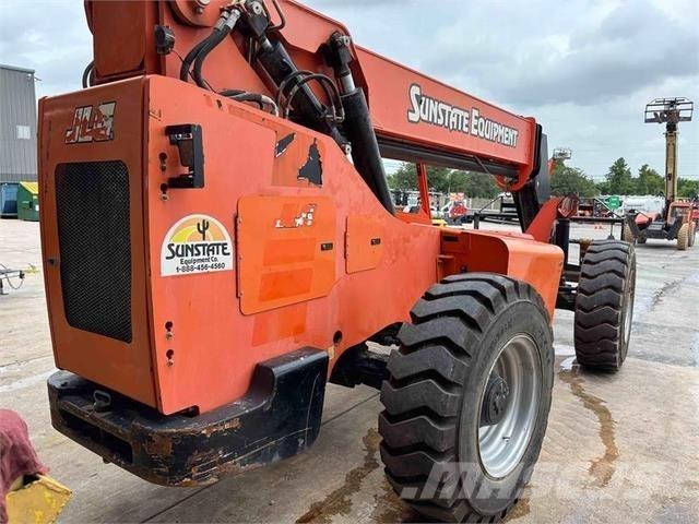 SkyTrak 8042 Telescopic handlers