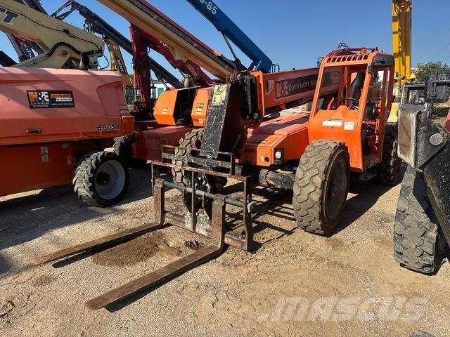 SkyTrak 8042 Telescopic handlers