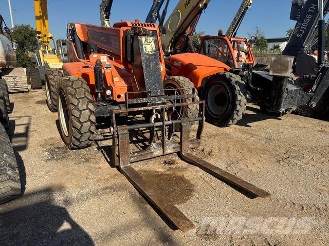 SkyTrak 8042 Telescopic handlers