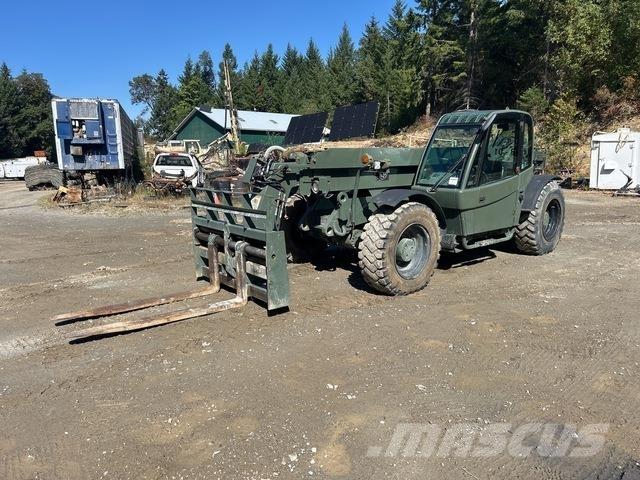 SkyTrak MMV Telescopic handlers