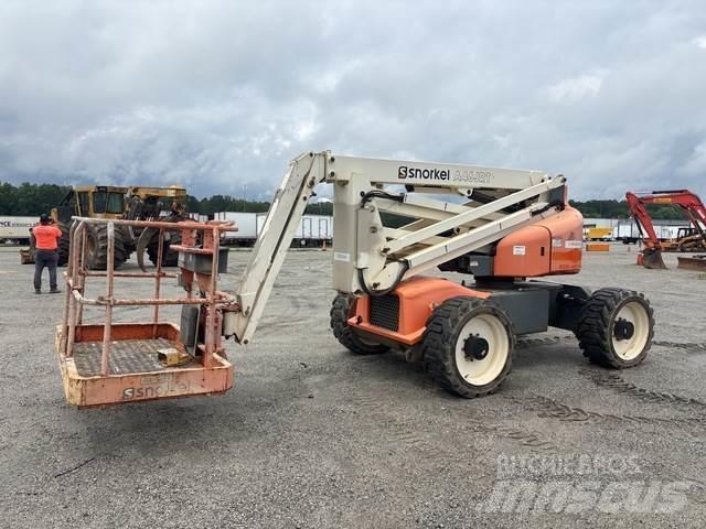 Snorkel A46JRT Articulated boom lifts