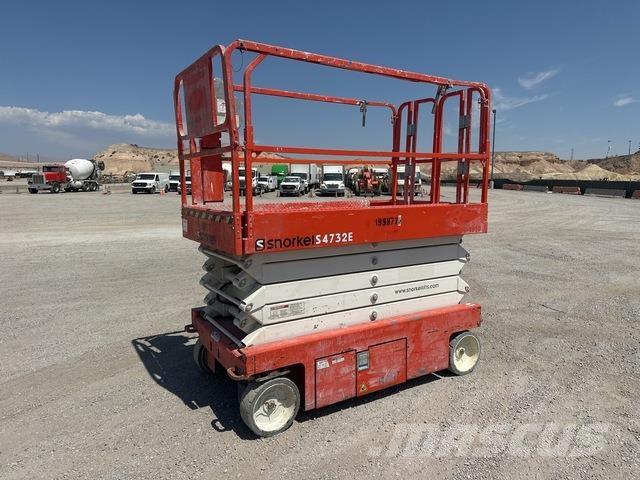 Snorkel S4732E Scissor lifts