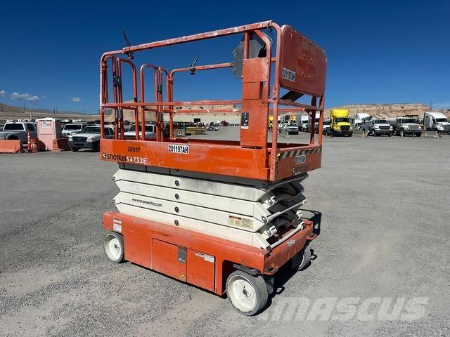 Snorkel S4732E Scissor lifts