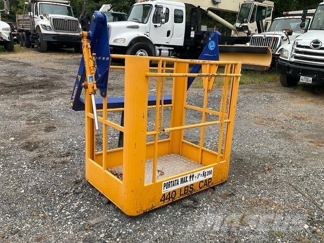  Soltec CFQ/2 Construction - Others