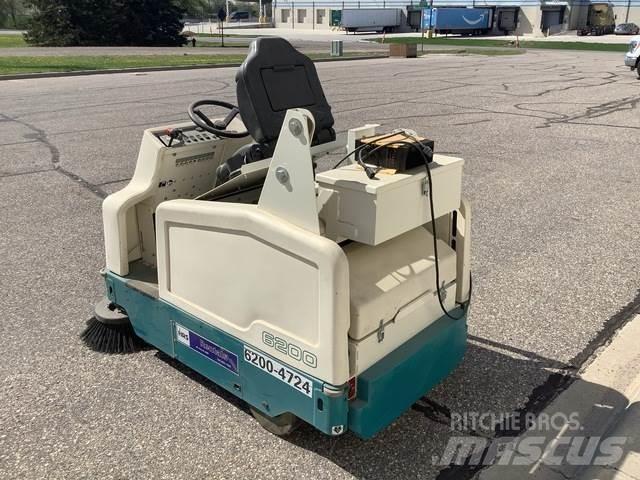 Tennant 6200 Indoor sweepers