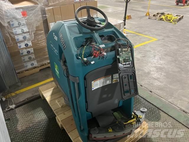 Tennant T350 Scrubber dryers
