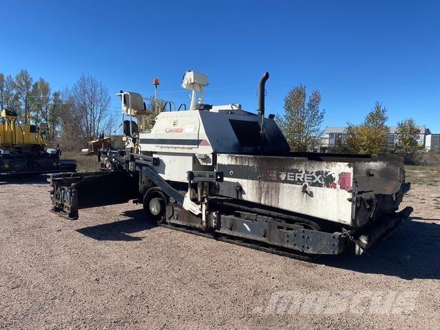 Terex CR562 Asphalt pavers