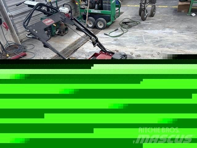 Toro 23515 Aerators and dethatchers