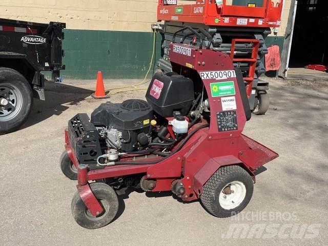 Toro 23518 Aerators and dethatchers