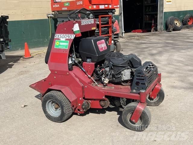 Toro 23518 Aerators and dethatchers