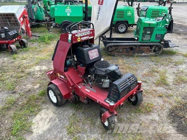 Toro 23518 Aerators and dethatchers