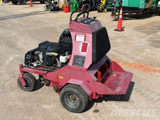 Toro 29521 Aerators and dethatchers