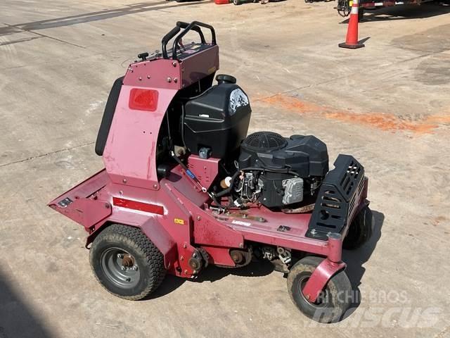 Toro 29521 Aerators and dethatchers