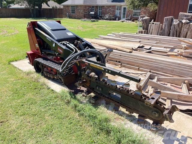 Toro TX427 Trenchers
