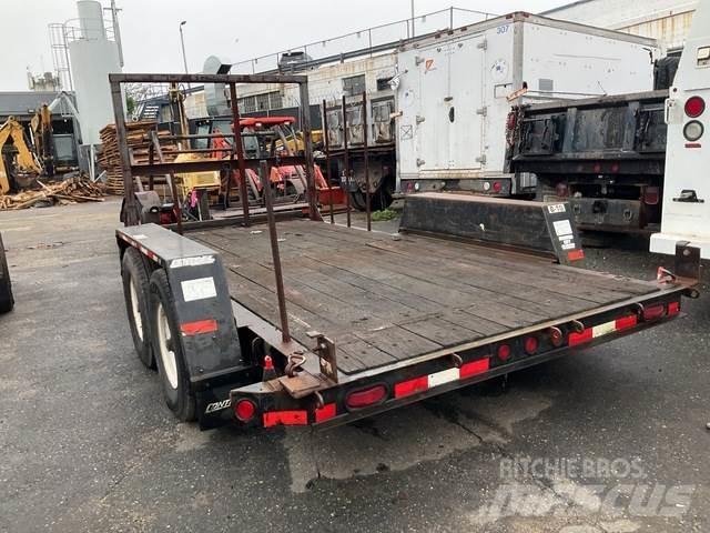 TOWMASTER  Vehicle transport trailers