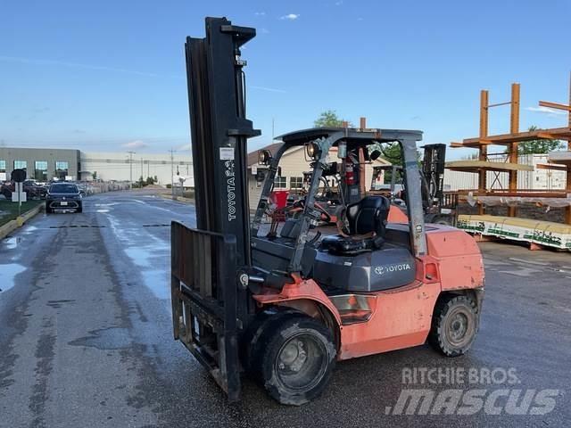 Toyota 7FGKU40 Construction - Others