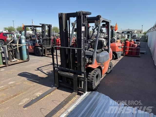 Toyota 7FGU25 Construction - Others