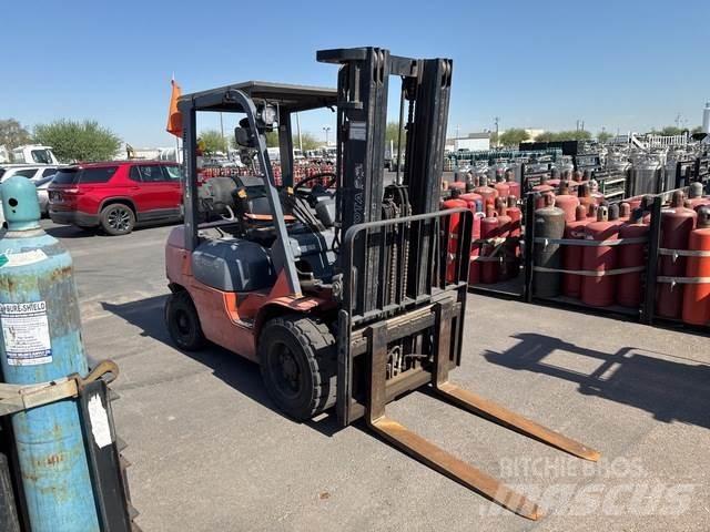 Toyota 7FGU30 Construction - Others