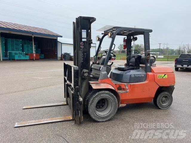 Toyota 7FGU45 Construction - Others