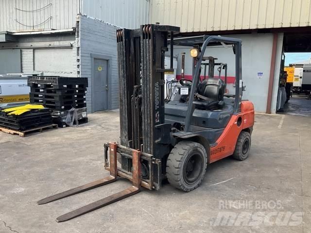 Toyota 8FGU30 Construction - Others