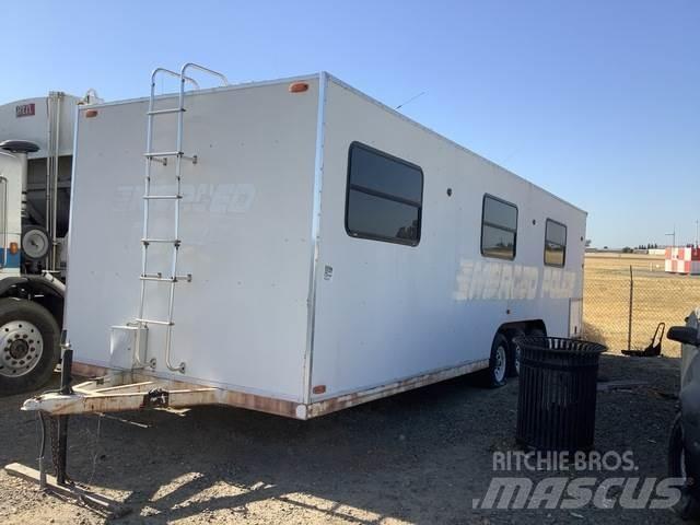  TPD CV828TR Box body trailers