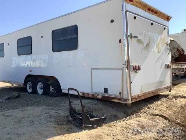  TPD CV828TR Box body trailers