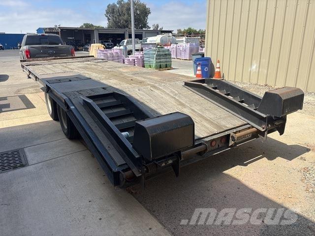 Trail King  Vehicle transport trailers