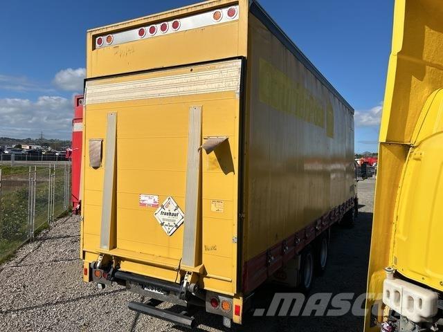 UD PK 17.280 Curtainsider trucks