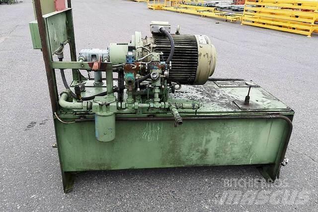Vickers V2020 Construction - Others