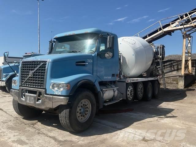 Volvo VHD104F Other trucks