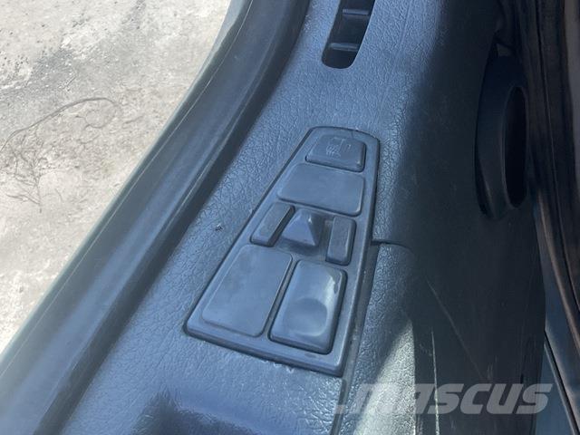 Volvo VHD104F Other trucks