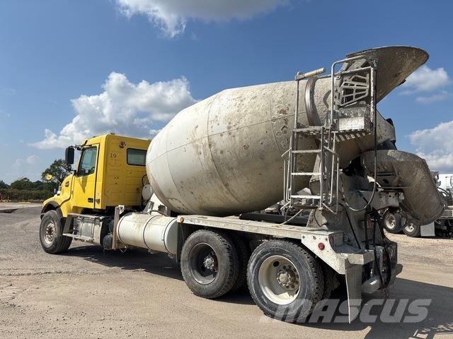 Volvo VHD64F Other trucks