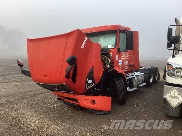 Volvo VNL Tractor Units