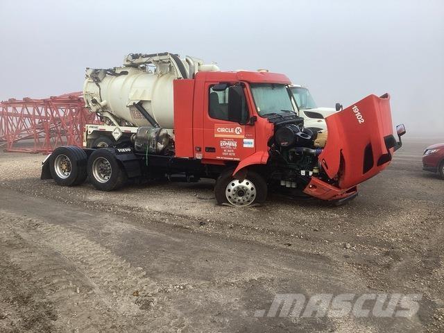 Volvo VNL Tractor Units