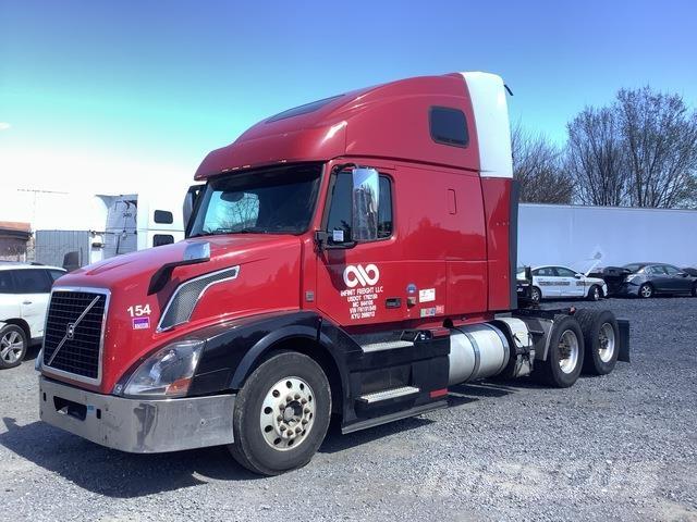 Volvo VNL Tractor Units