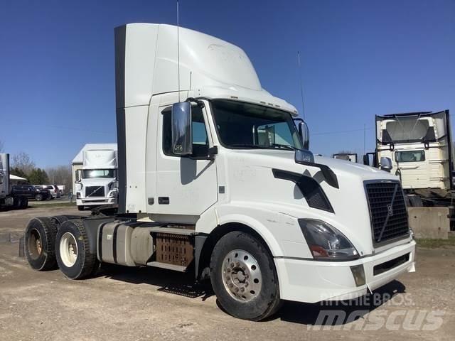 Volvo VNL Tractor Units