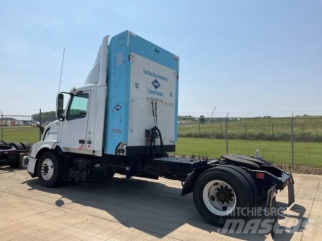 Volvo VNL Tractor Units